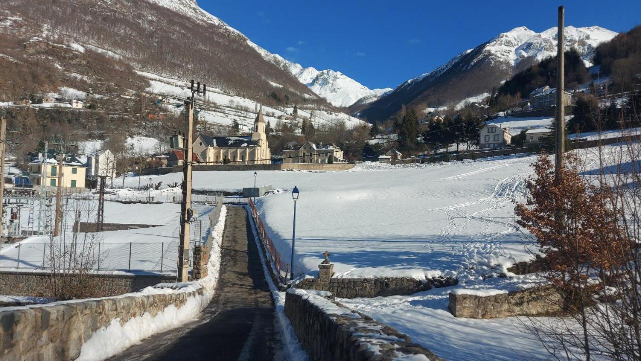 Chalet Sanset Gedre Luaran gambar